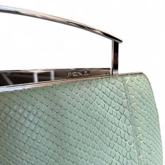 RARE Vintage Fendi Snakeskin Leather Structured Clutch Bag in good condition - Picture 3 of 5